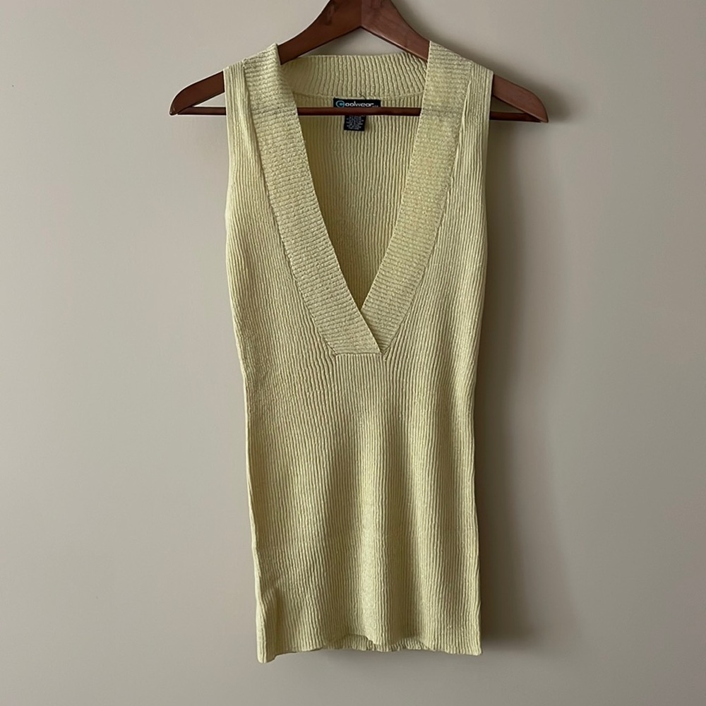 Ribbed Sleeveless Top